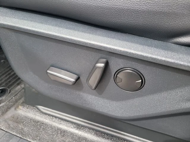New 2026 White Metallic Ford Lariat image 21