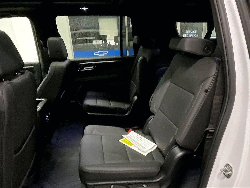 Used 2025 White Chevrolet LT image 15