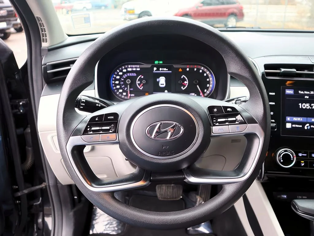 Used 2022 Phantom Black Hyundai SEL image 15