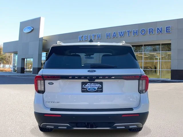 New 2026 Star White Metallic Tri-Coat Ford Active image 5