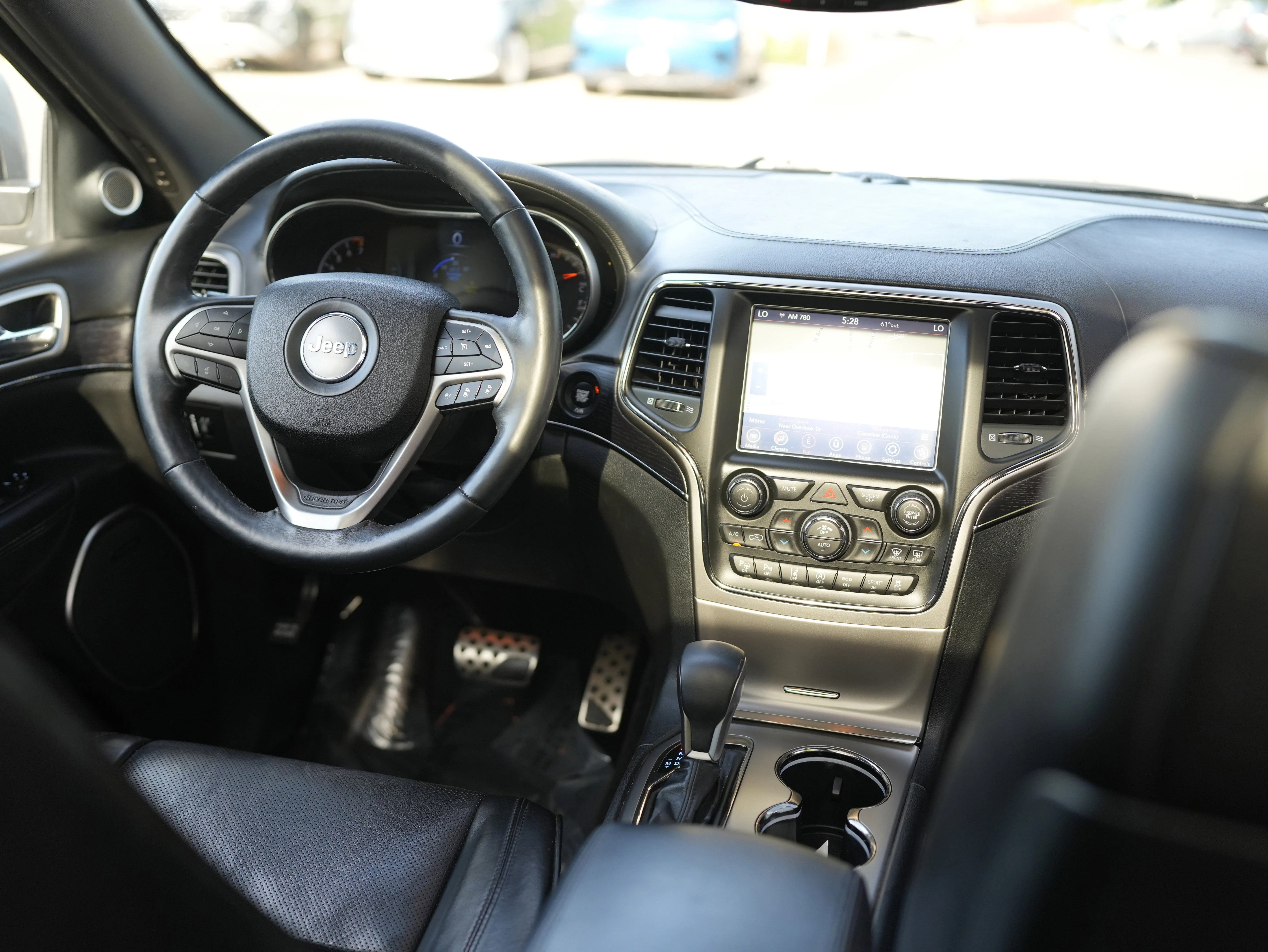Used 2018 Billet Silver Metallic Clearcoat Jeep High Altitude image 27