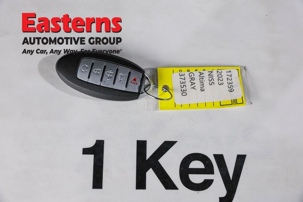 Used 2023 Gray Nissan 2.5 SR image 25