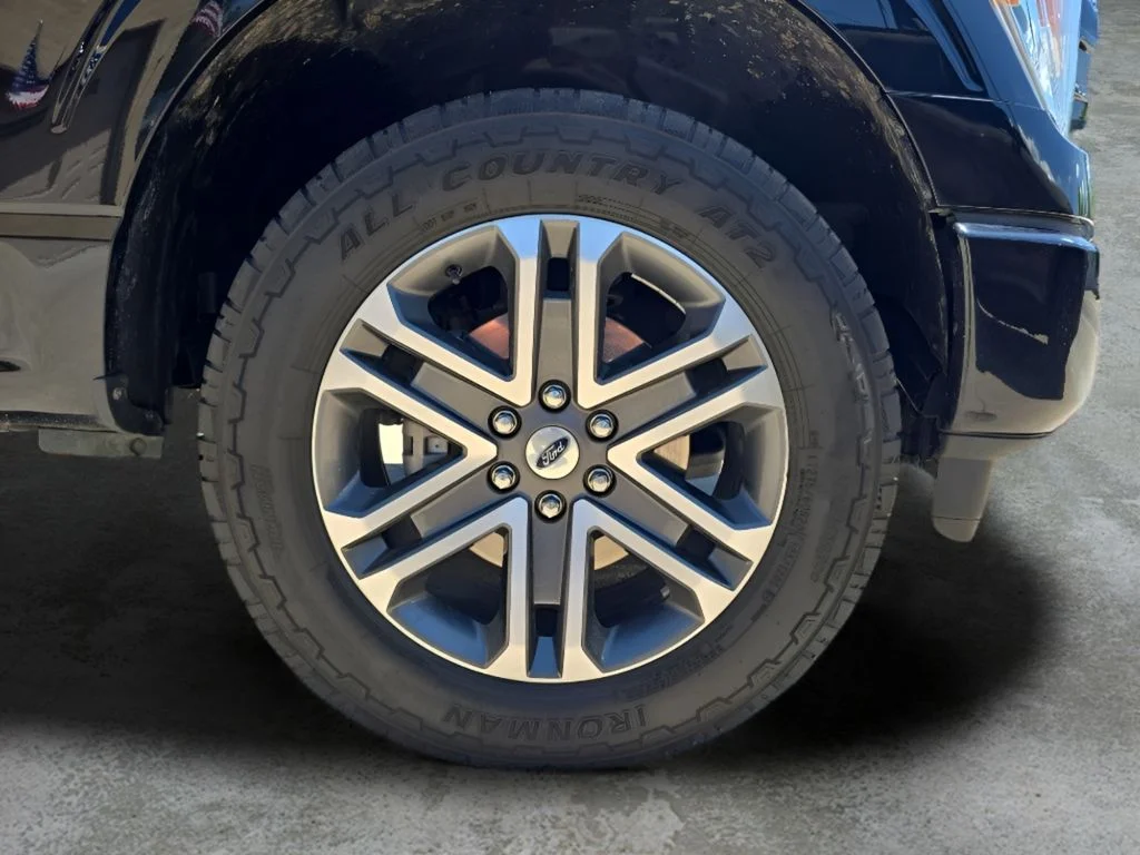 Used 2022 Black Ford  image 39