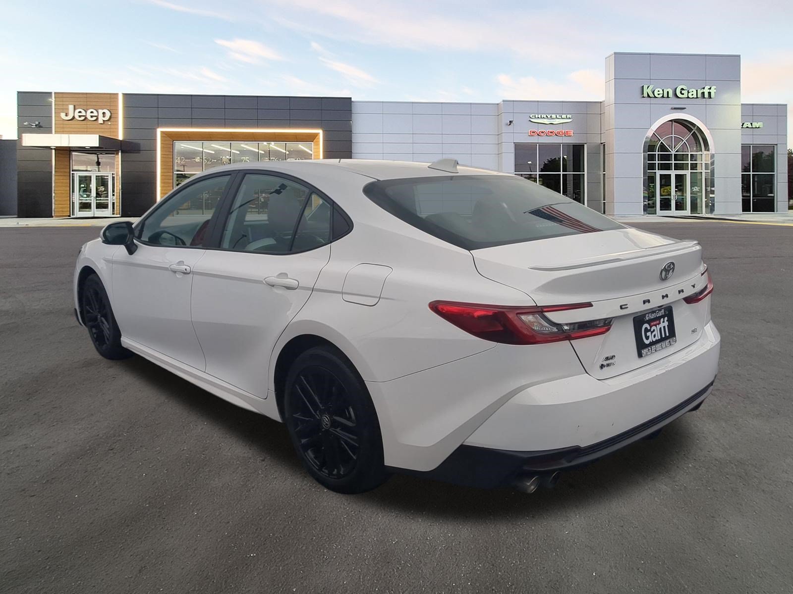 Used 2025 Ice Toyota LE image 7