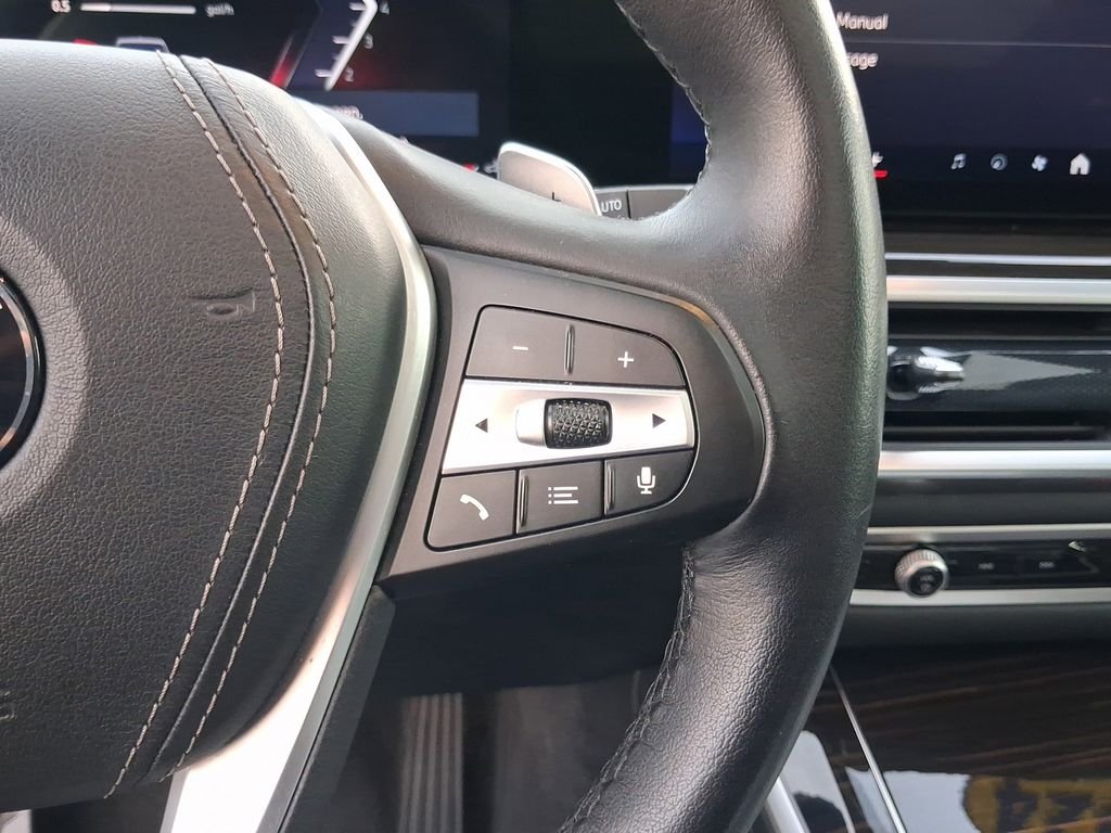 Used 2024 White BMW sDrive40i image 24