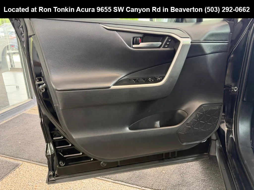 Used 2019 Midnight Black Metallic Toyota Limited image 12