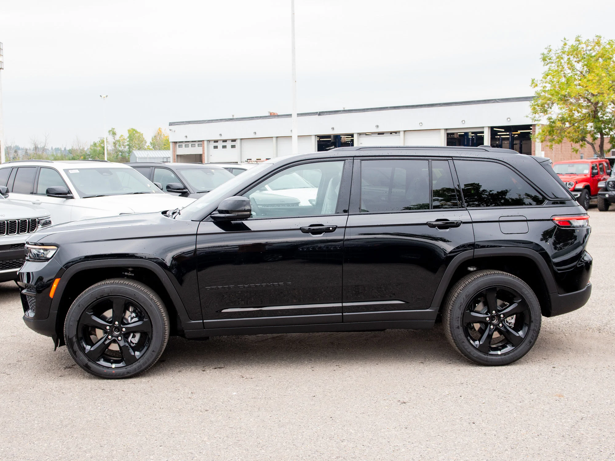 New 2025 Black Jeep Altitude* 4x4, Sunroof, Trailer Tow Group, Heated Leather image 2