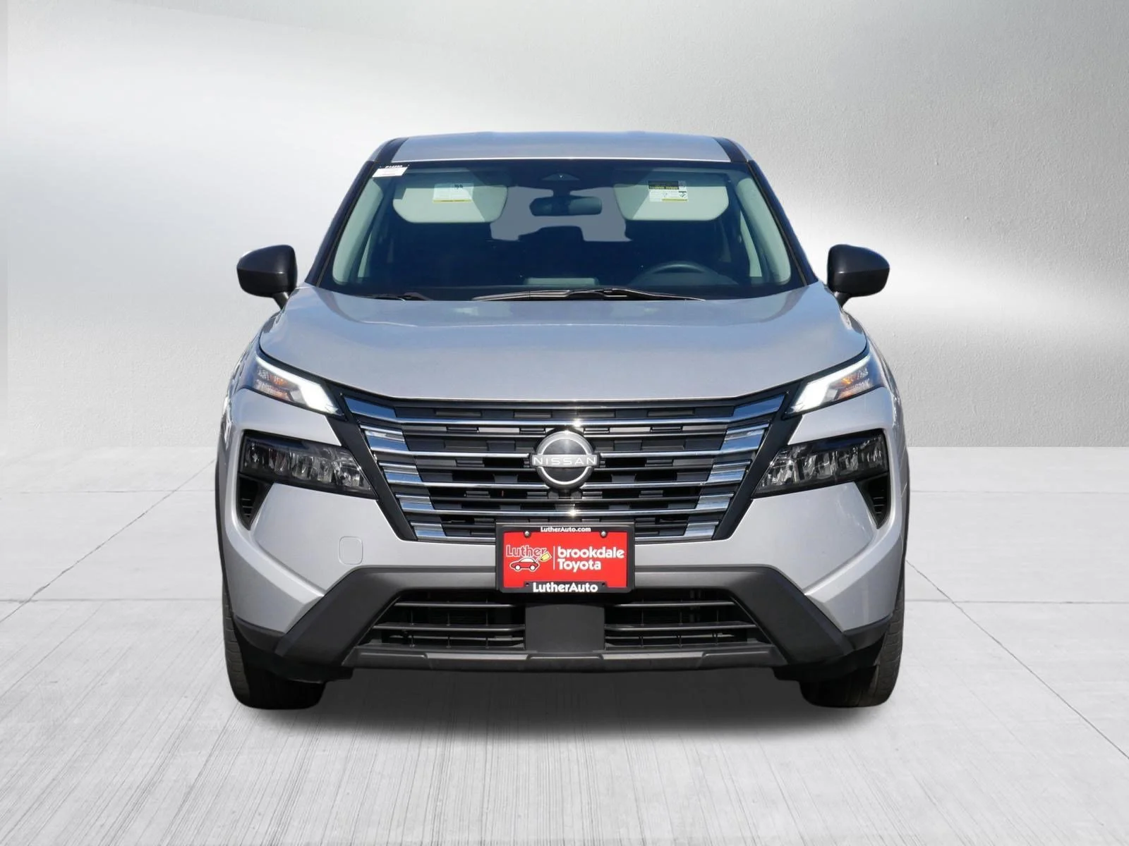 Used 2024 Nissan Rogue S with VIN 5N1BT3AB4RC758674 for sale in Brooklyn Center, Minnesota