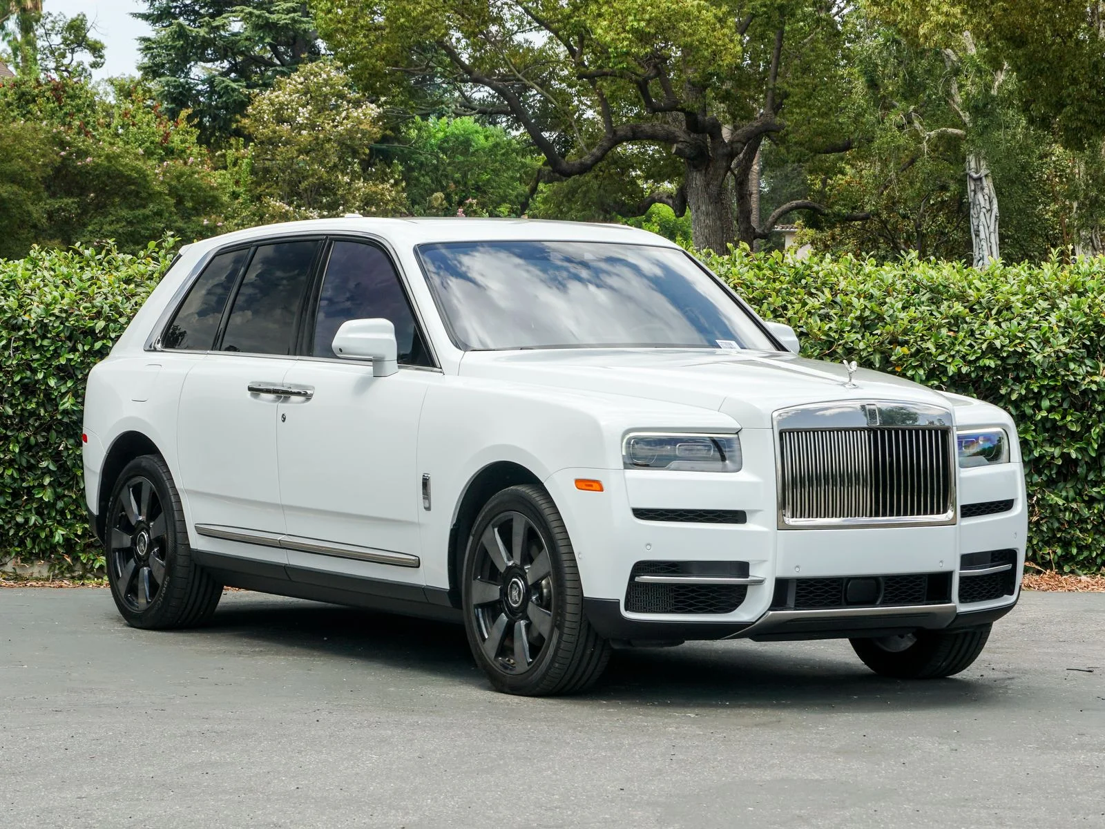 Certified Used 2024 Arctic White Rolls-Royce  image 9