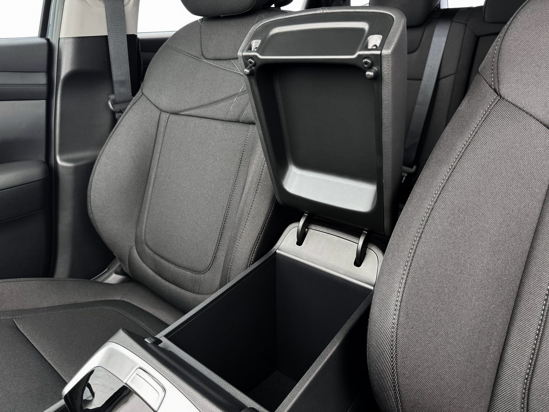 New 2026 Hampton Gray Hyundai SE AWD image 19