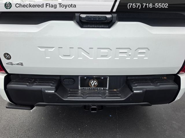 Used 2022 White Toyota SR5 image 18