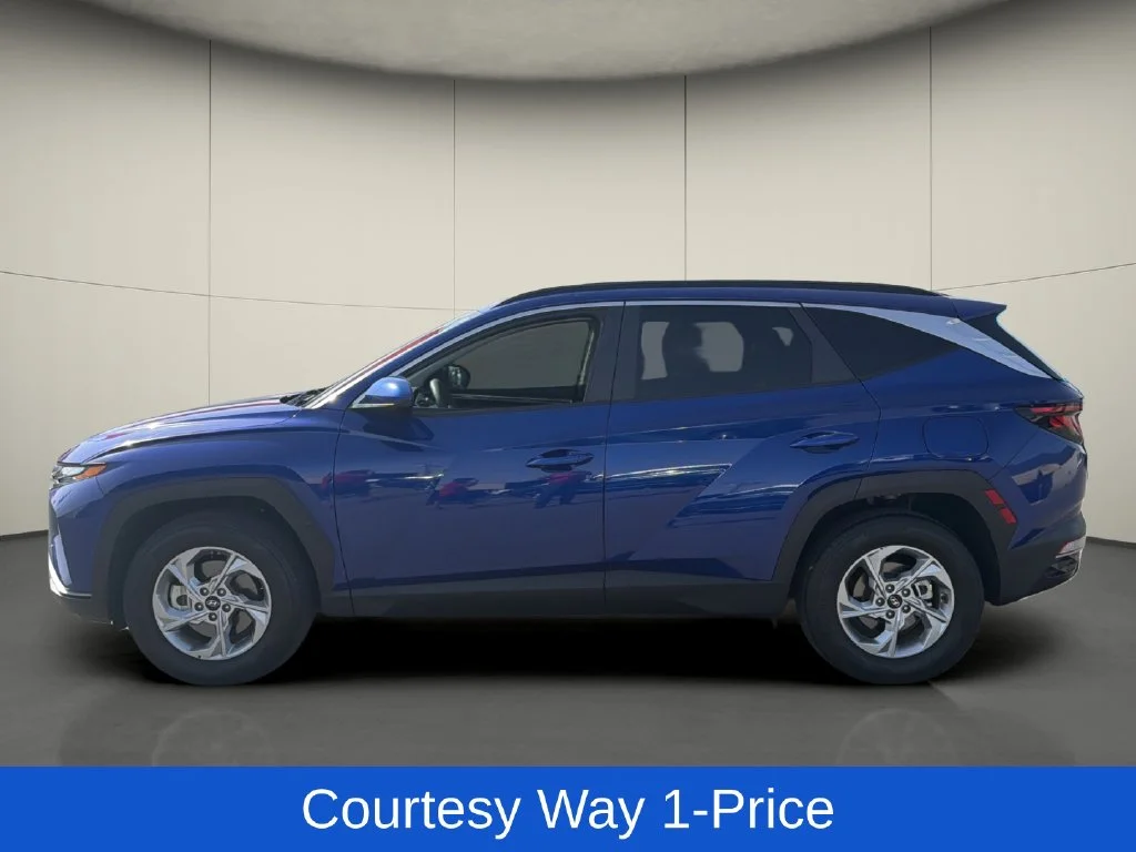 Used 2024 Blue Hyundai SEL image 5