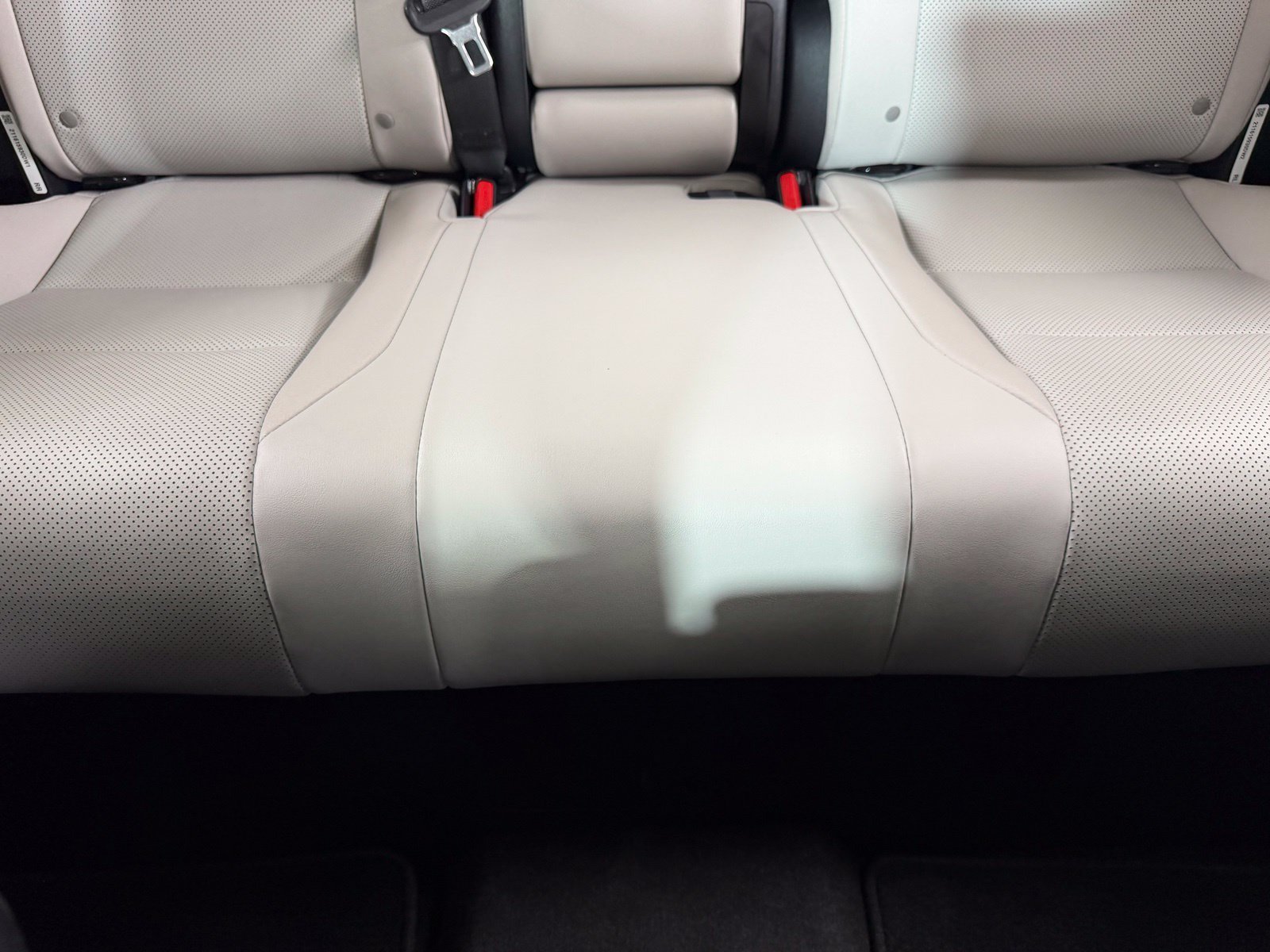 Used 2025 Silver Lexus 350h Premium image 36