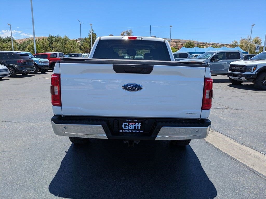 Used 2022 Oxford White Ford XLT image 4