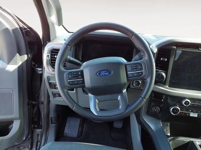 Certified Used 2025  Ford XLT image 13