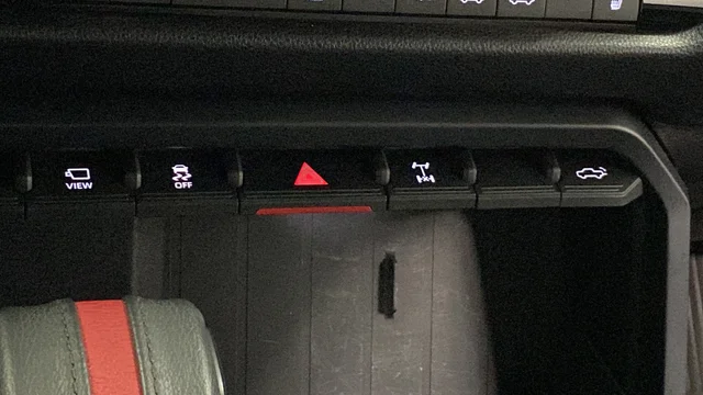Used 2025 Ice Toyota SR5 image 29