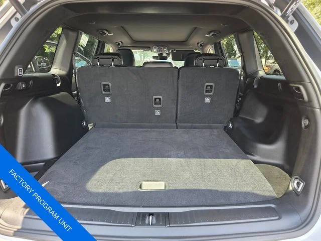 Used 2025 Silver Jeep Limited image 33
