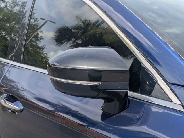 Used 2022 Blue INFINITI LUXE image 10