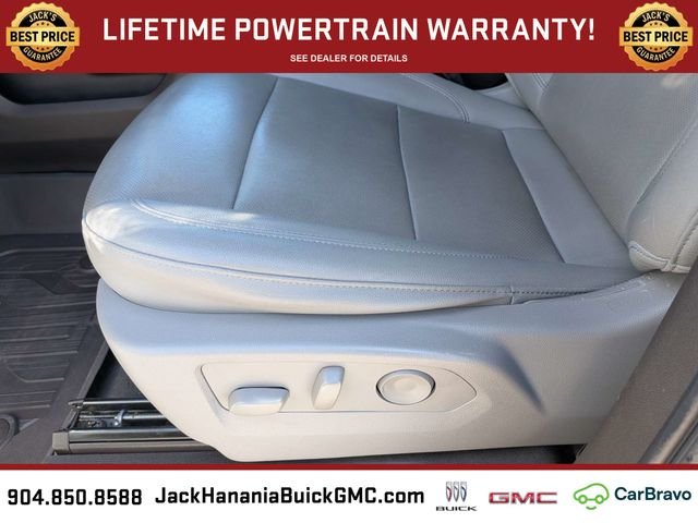 Used 2023 White GMC SLT image 23