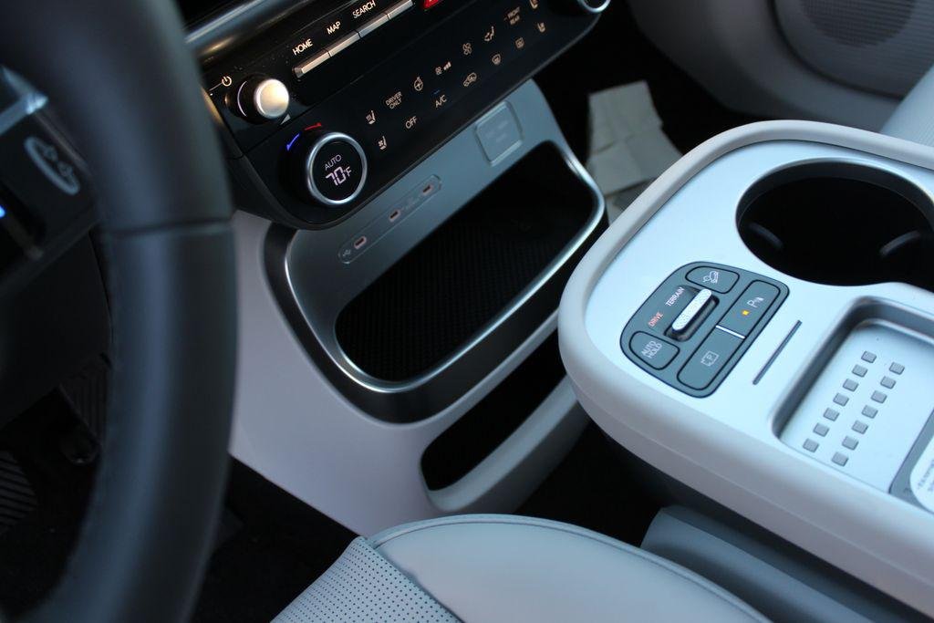 2026 Hyundai IONIQ 9 SEL - Photo 15