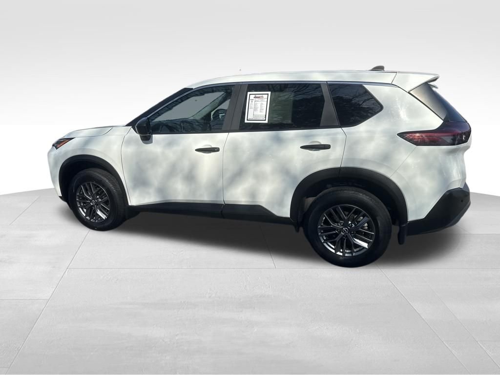 Used 2023 White Nissan S image 8