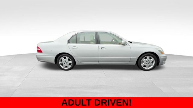 Used 2004 Silver Lexus 430 image 2