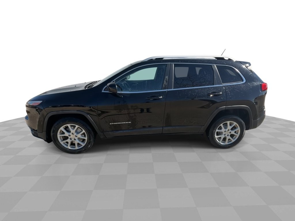 Used 2018 Black Jeep Latitude image 5