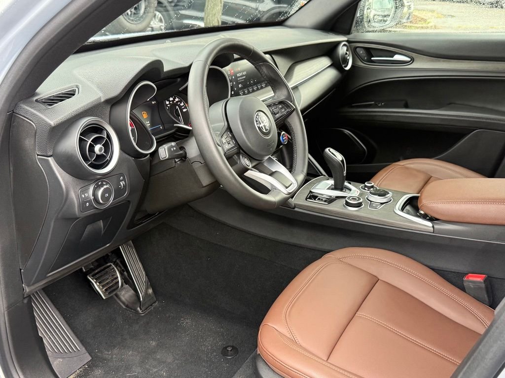 Used 2023 Gray Alfa Romeo Ti image 22