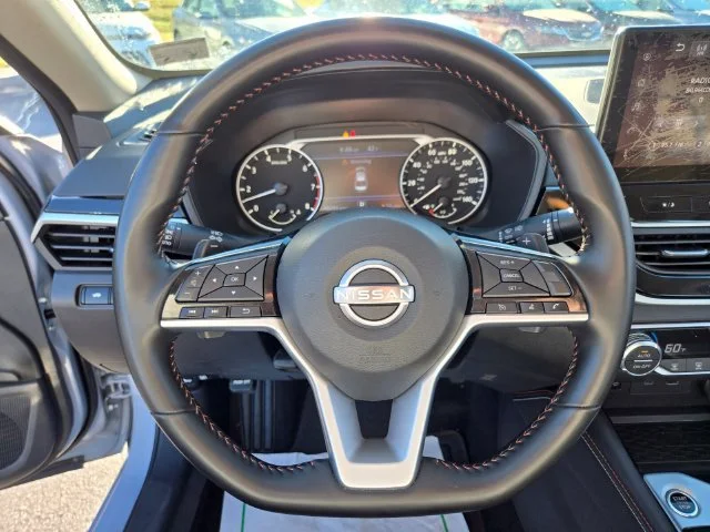 Used 2025 Gray Nissan SR image 31