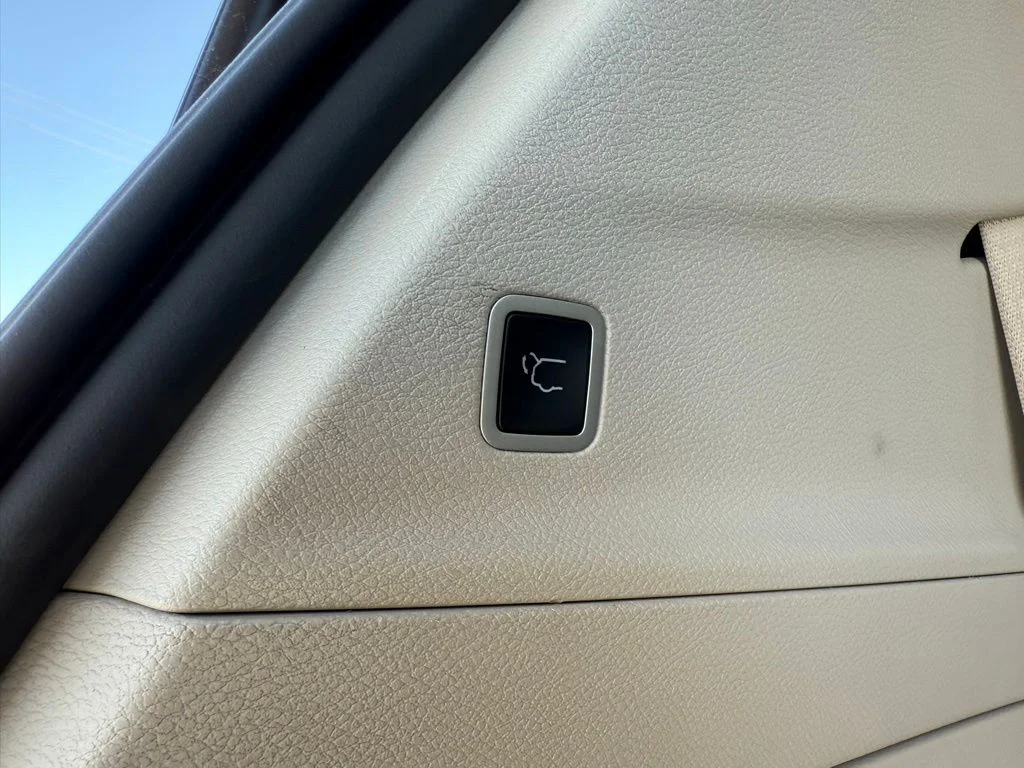 Used 2023 Black Chrysler LX image 10
