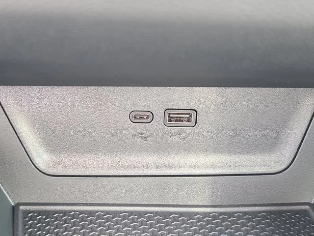 New 2027 Sterling Gray Metallic Chevrolet LT image 27