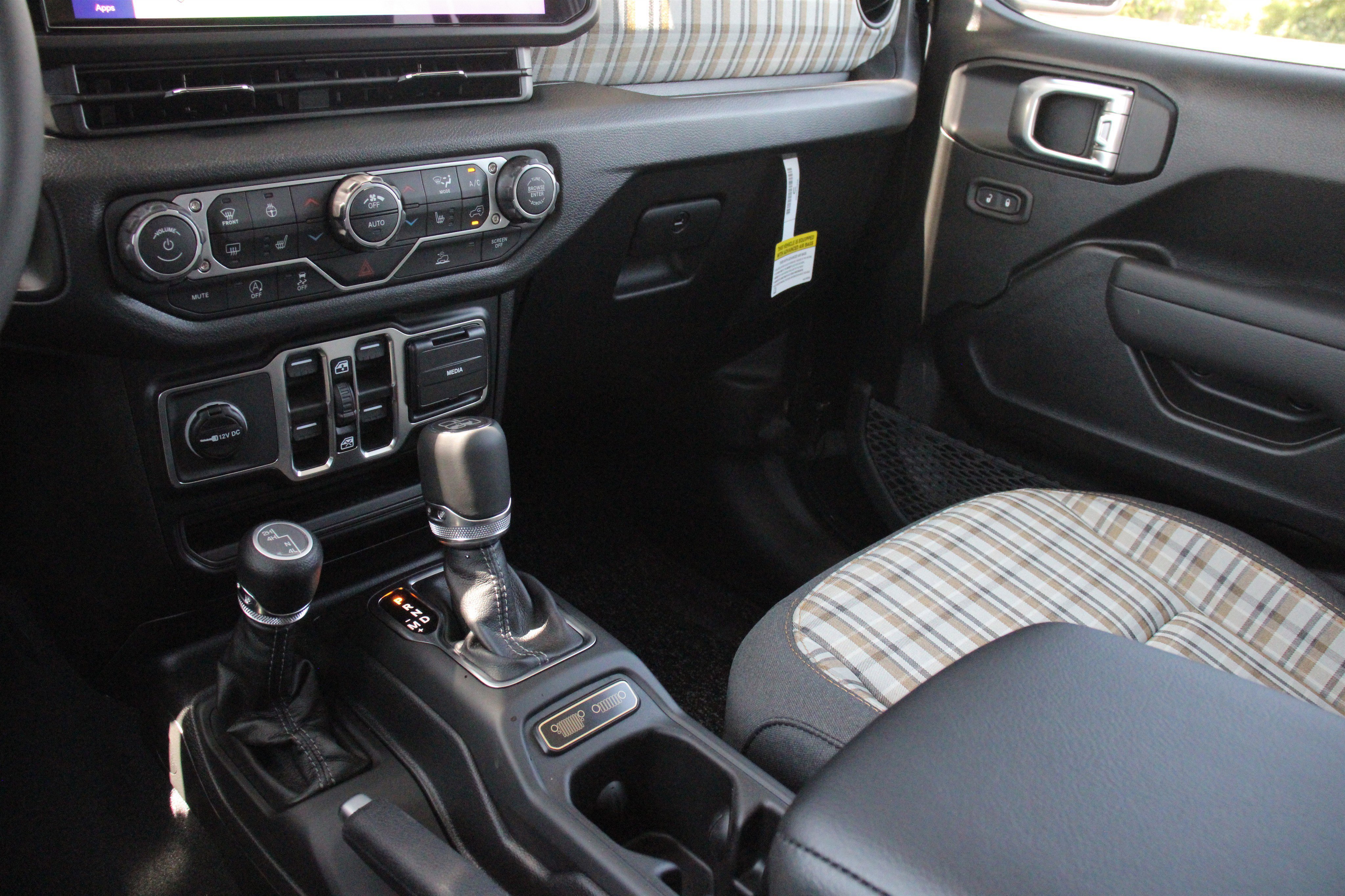 New 2026 Black Clearcoat Jeep 85th Anniversary image 20