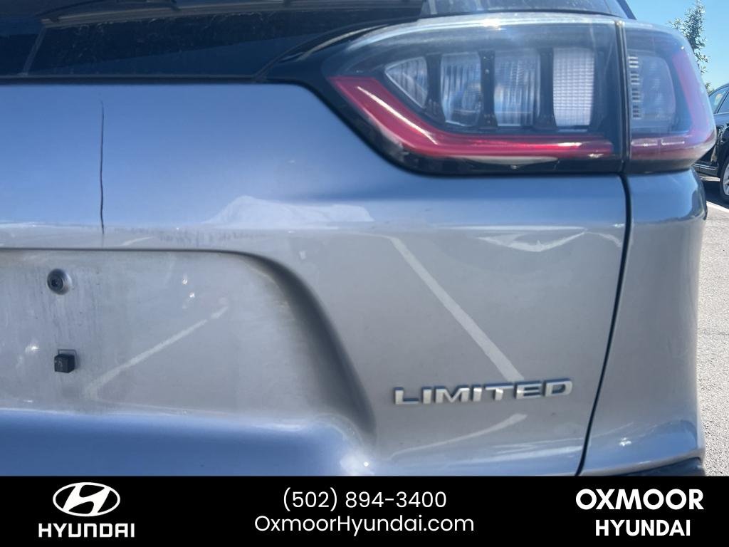 Used 2019 Billet Silver Metallic Clearcoat Jeep Limited image 16