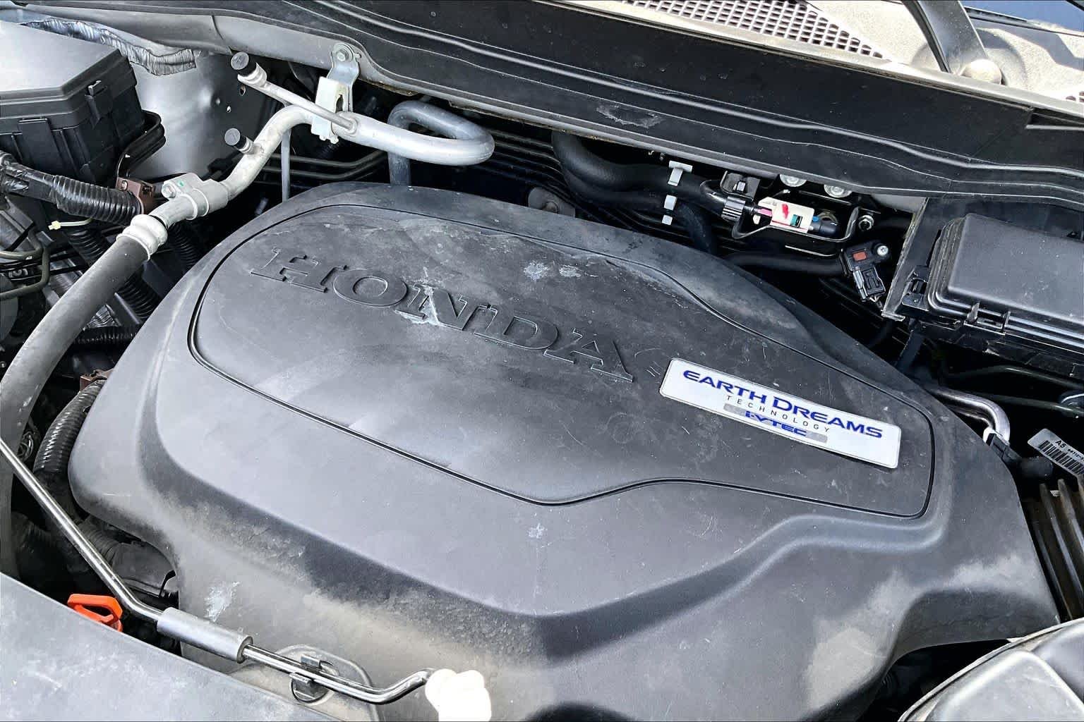 Used 2019 Lunar Silver Metallic Honda Touring 8-Passenger image 31