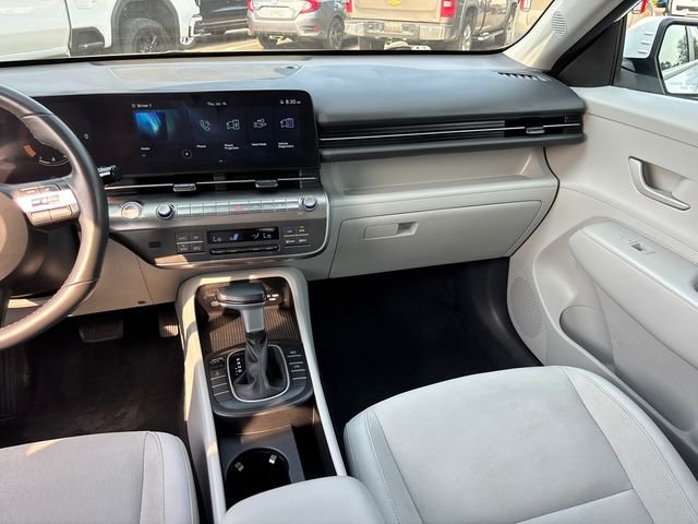 Used 2024 White Hyundai SEL image 12