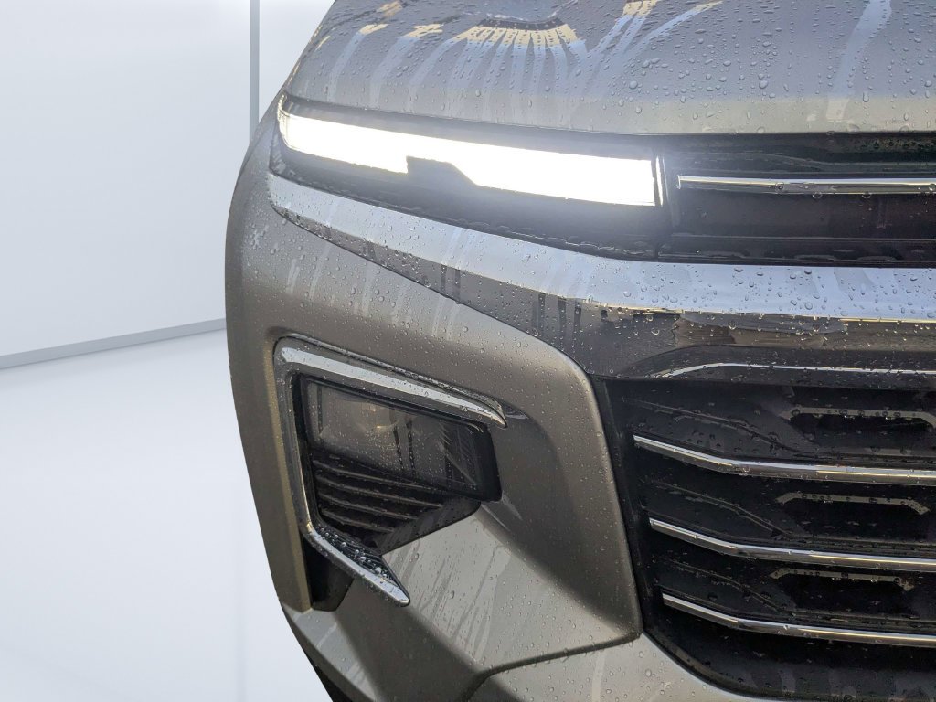 Used 2025 Gray Chevrolet LT image 12