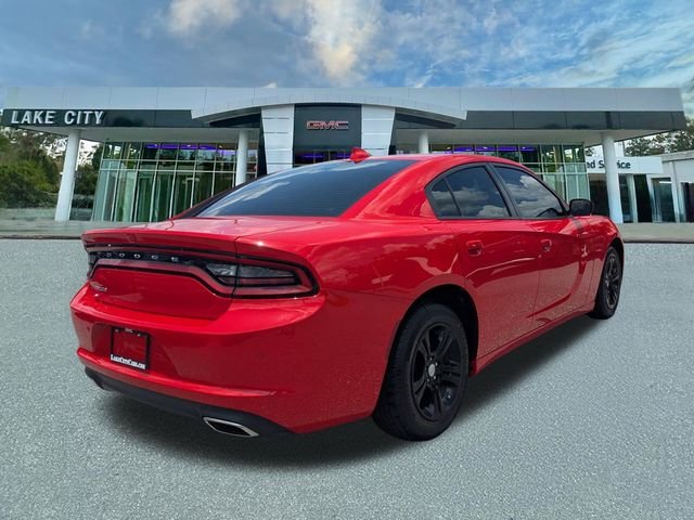 Used 2023 Red Dodge SXT image 3