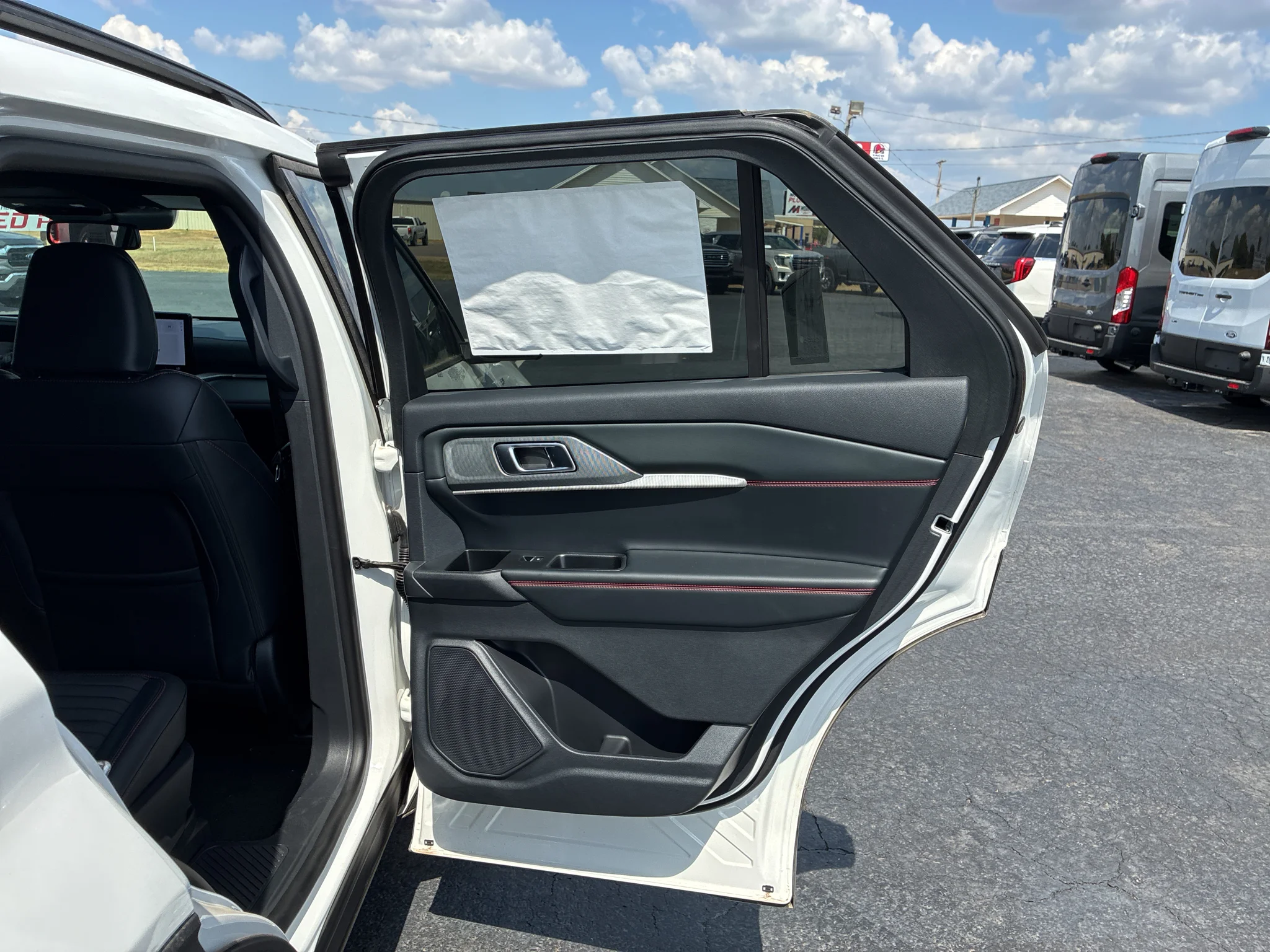 New 2026 Star White Metallic Tri-Coat Ford ST-Line image 18