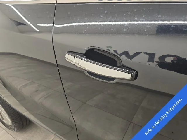 Used 2019 Ebony Twilight Metallic Buick Preferred image 8