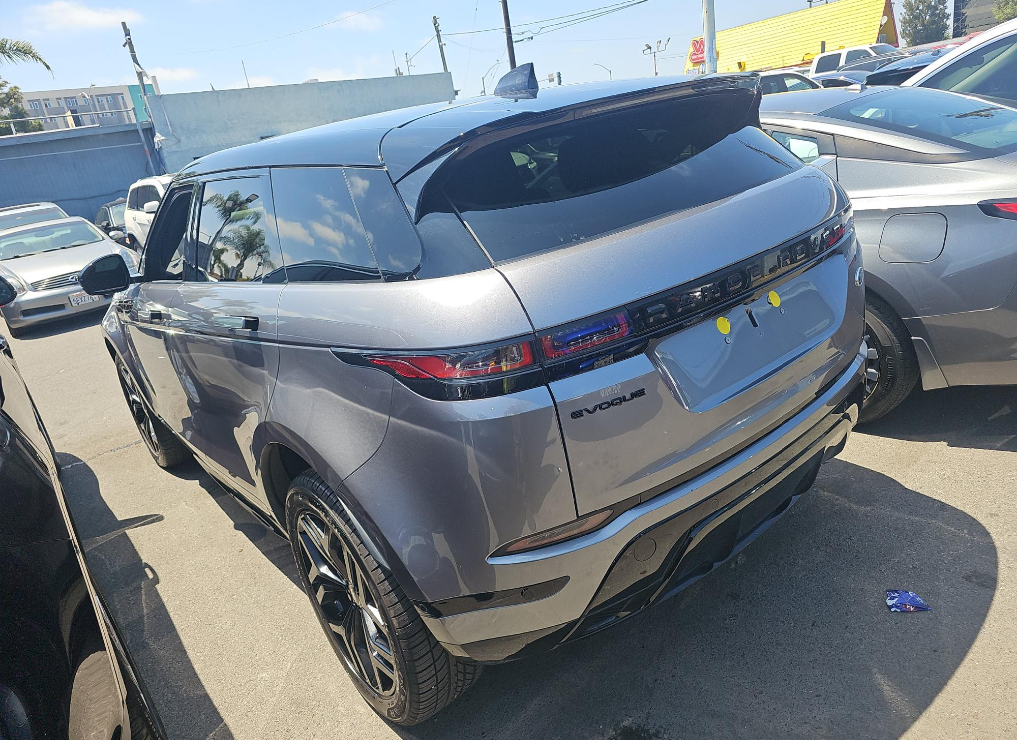 Used 2021 Eiger Gray Metallic Land Rover R-Dynamic SE image 4