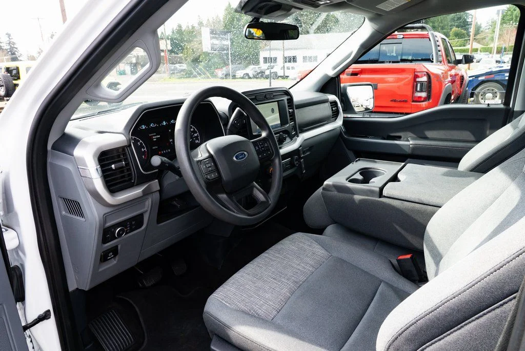 Used 2022 White Ford XLT image 17