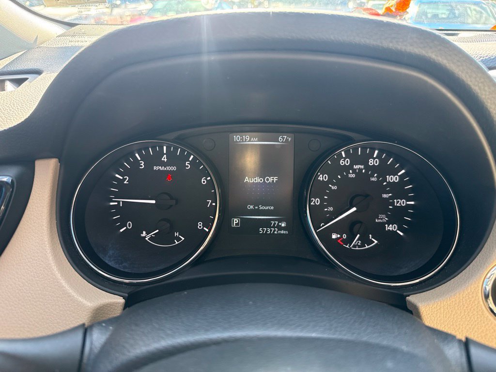Used 2017 Orange Nissan SL image 7
