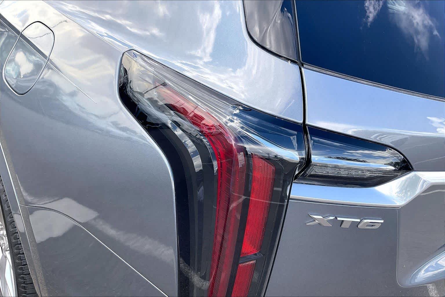 Used 2020 Satin Steel Metallic Cadillac AWD Sport image 27