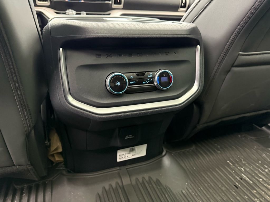 New 2026 Star White Metallic Tri-Coat Ford Active image 46
