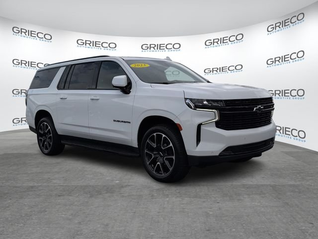2023 Chevrolet Suburban RST