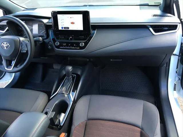 Certified Used 2025 WIND CHILL PEARL Toyota  image 31