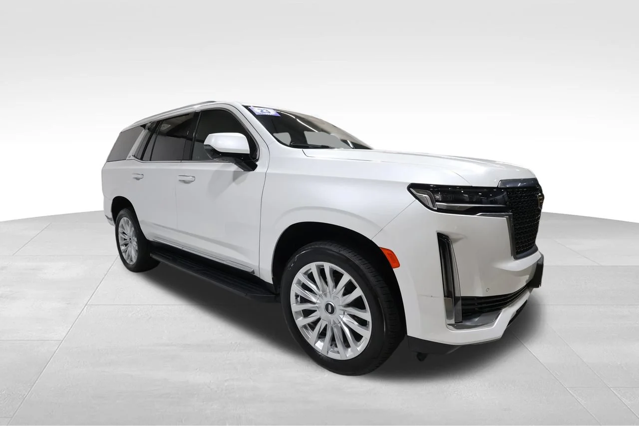Used 2023 Crystal White Tricoat Cadillac Luxury image 5