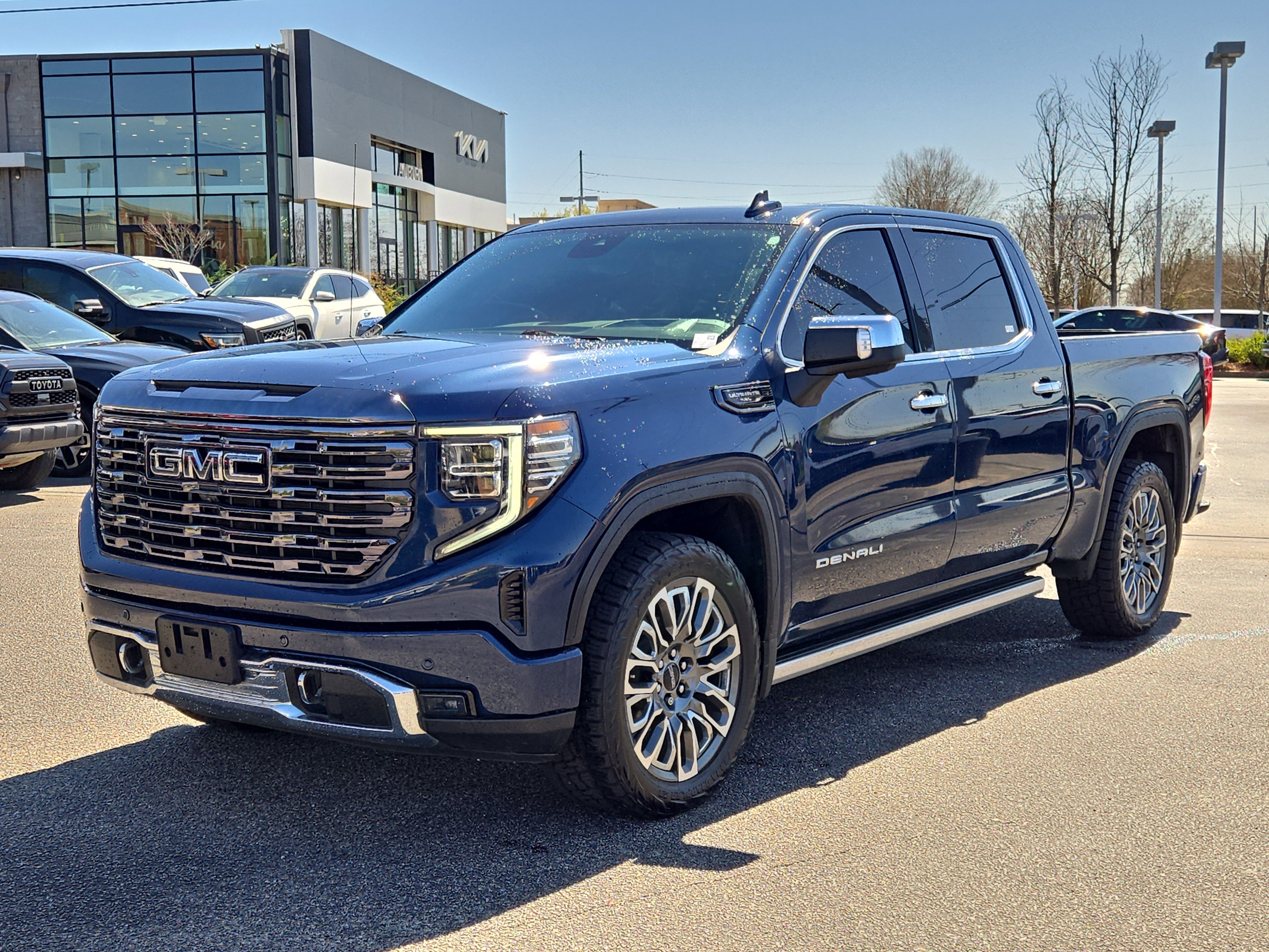 2023 GMC Sierra 4WD Crew Cab Short Box Denali Ultimate's photo