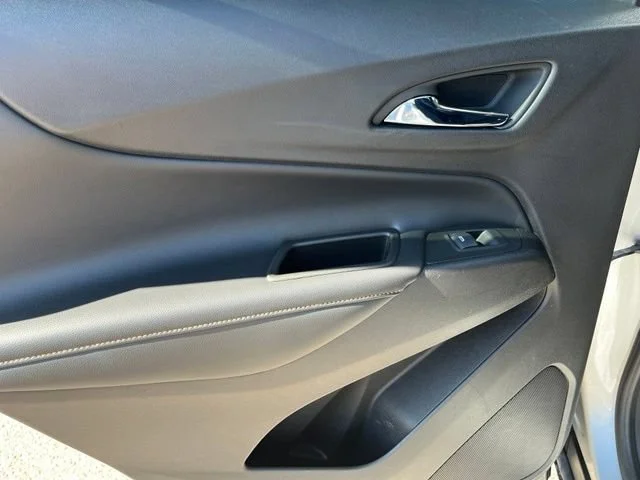 Used 2018 SILVER ICE METALLIC Chevrolet Premier image 18