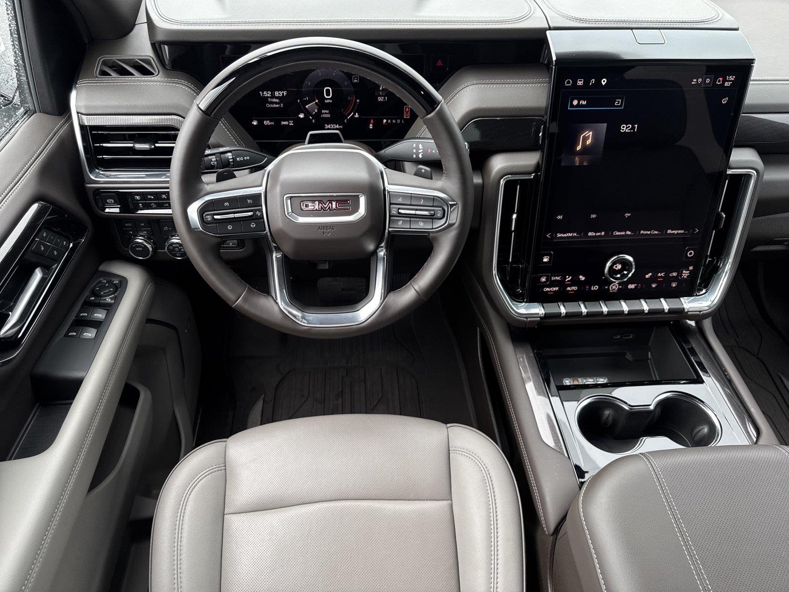 Used 2025 Summit White GMC Elevation image 14